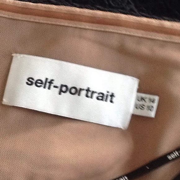 🔥Self-Portrait dress 🔥 Special Edition - Picture 4 of 5